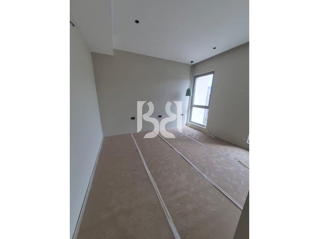AMBIENT BISNESI ME QIRA 126m2 TEK GREEN VALLEY 2