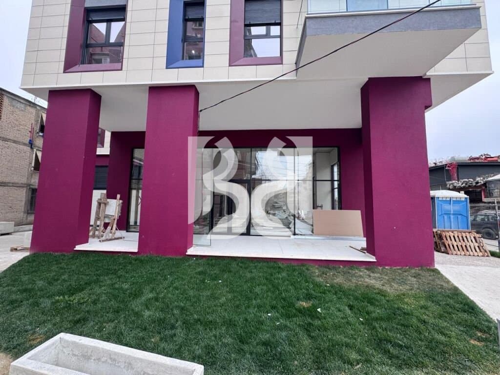 AMBIENT/NJES NE SHITJE NE KOMUNEN E PARISIT,TIRANE * 3