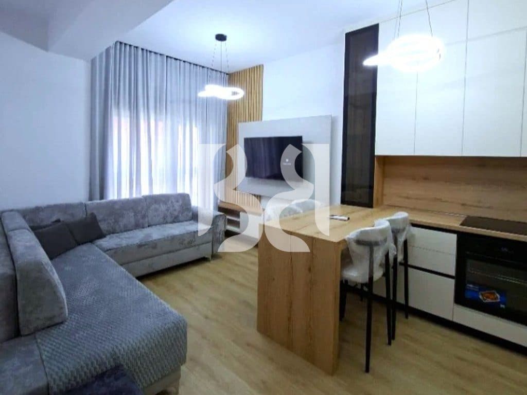 APARTAMENT 1+1 ME QIRA TE REZIDENCA KADIU, ALI DEMI – TIRANË | 500 € / muaj*