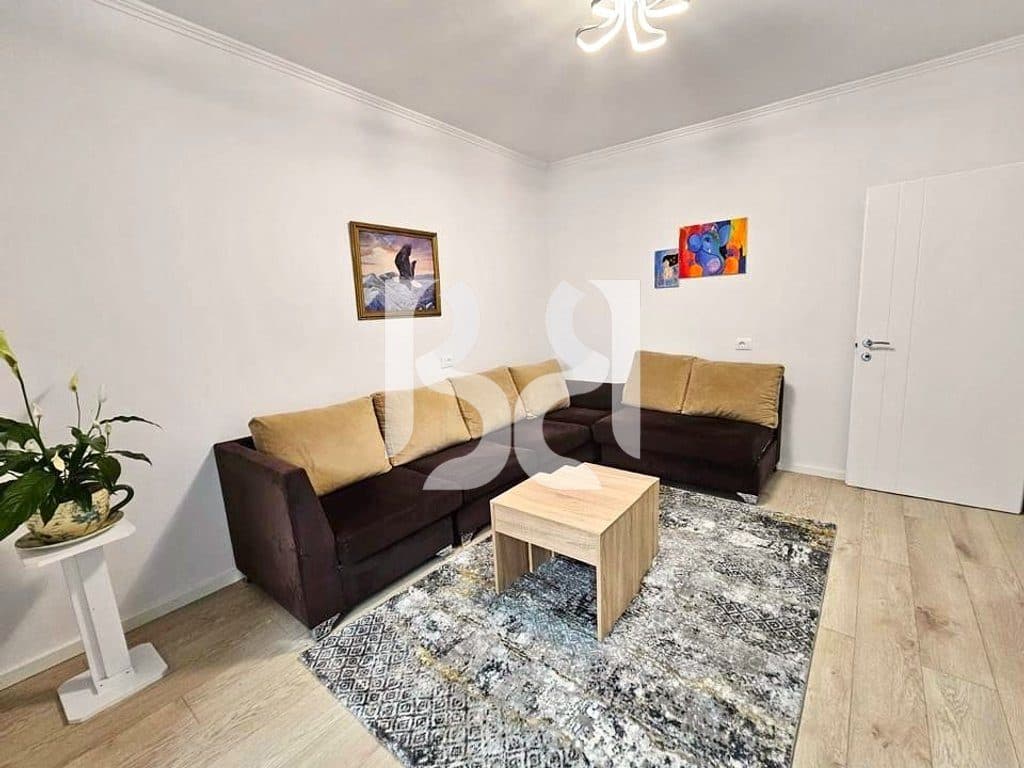 Apartament 1+1 me Qira në Rrugën e Kavajës | Pranë Sofrës Turke | Kati 1 | 70,000 Lekë