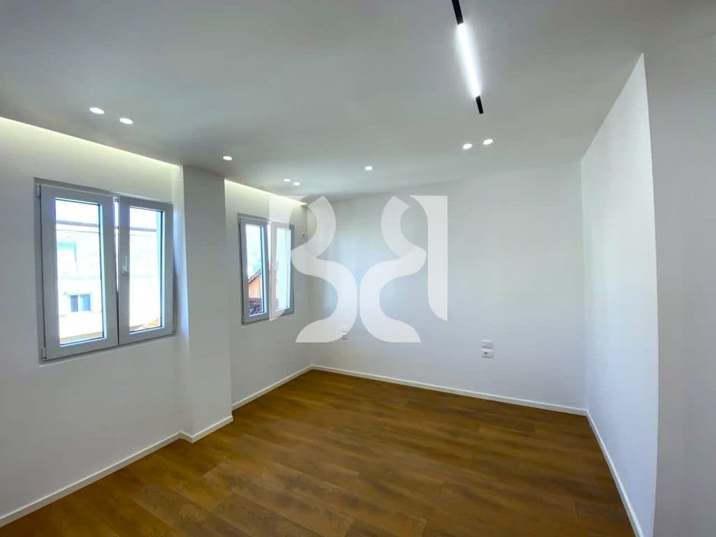 Shitet Garsoniere e Restauruar te Mozaiku, Tiranë – 28 m² | 98,000 € * 2