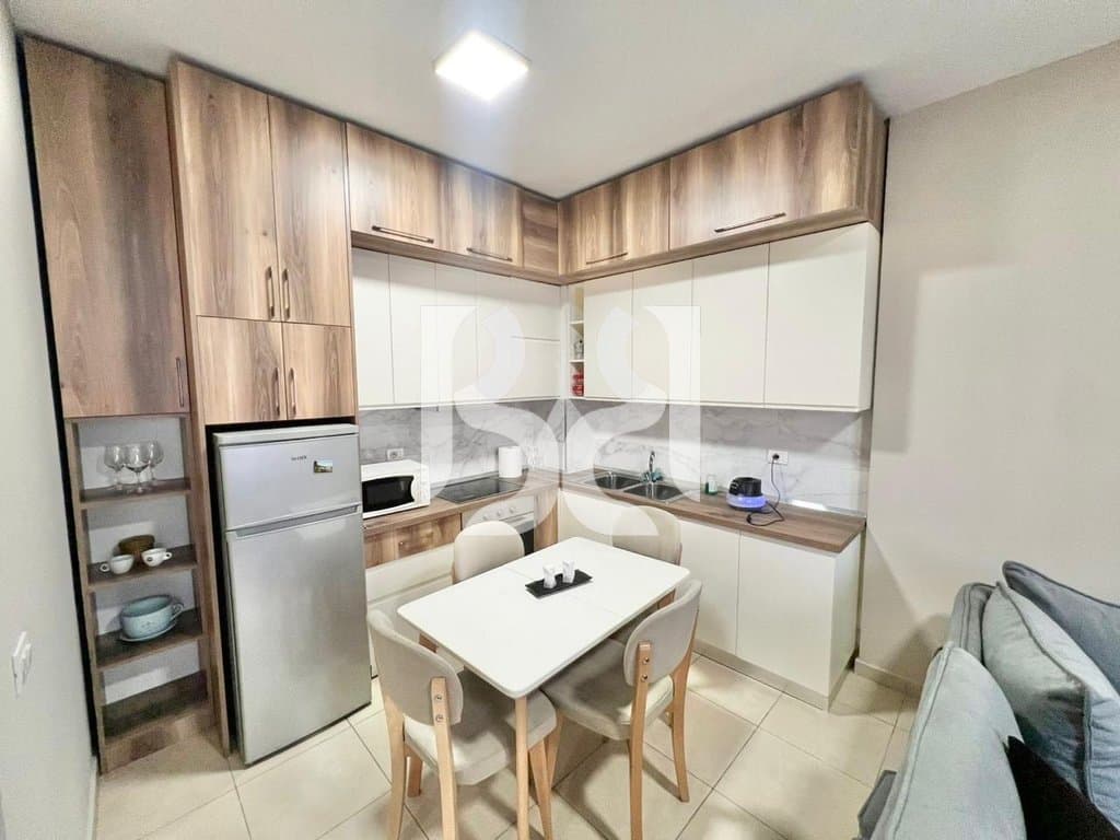 APARTAMENT ME QIRA 1+1+BALLKON TEK FUSHA E AVIACIONIT** 4