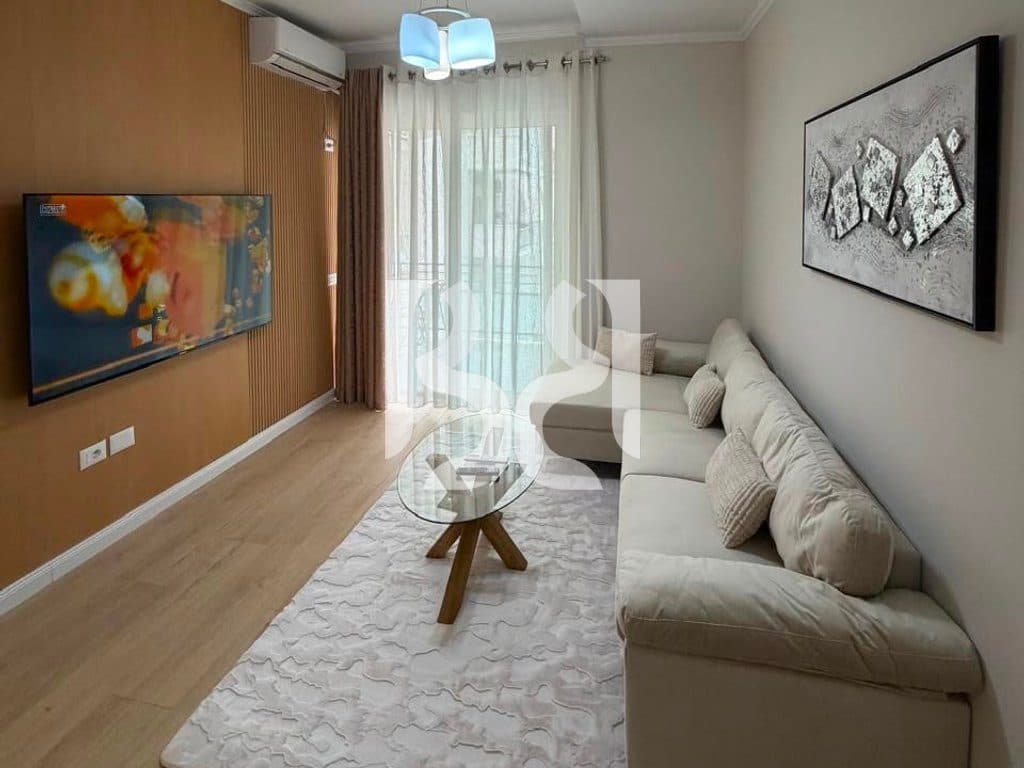 Apartament 1+1 për Shitje te Kompleksi Golden Park | Përballë Spitalit Amerikan 3 2
