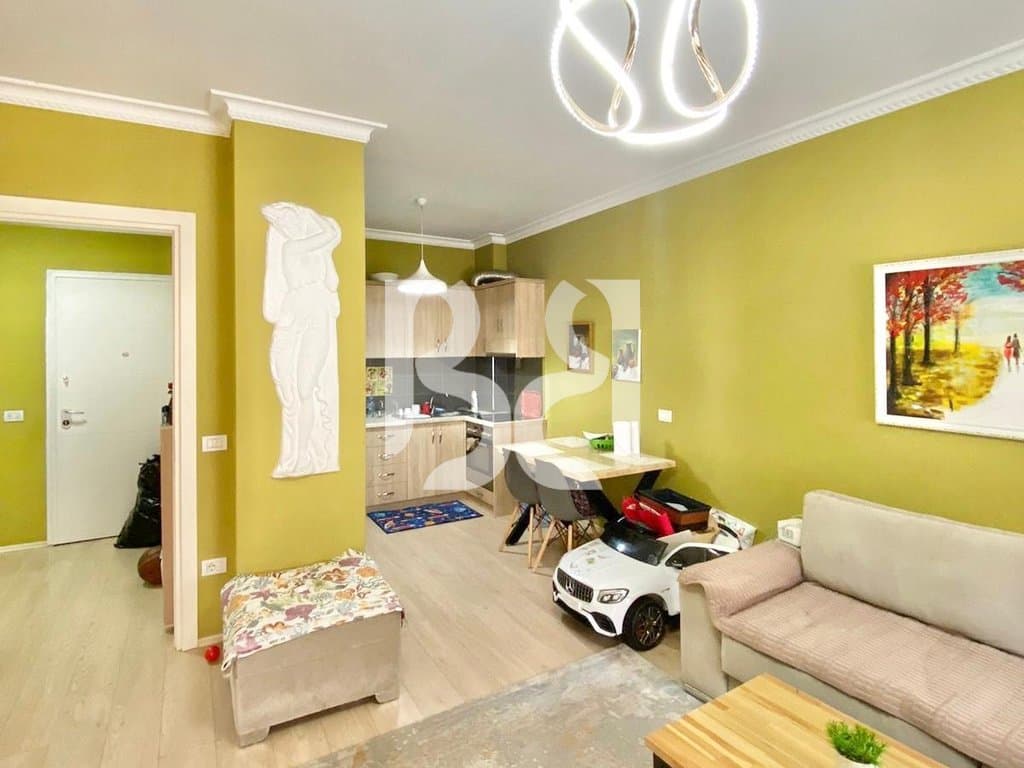 *APARTAMENT NE SHITJE 1+1 NE RRUGEN ALI DEMI 4