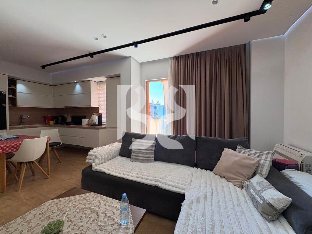 Apartament 2+1 me Gardërobë dhe Verandë për Shitje në Bulevardin Migjeni 2