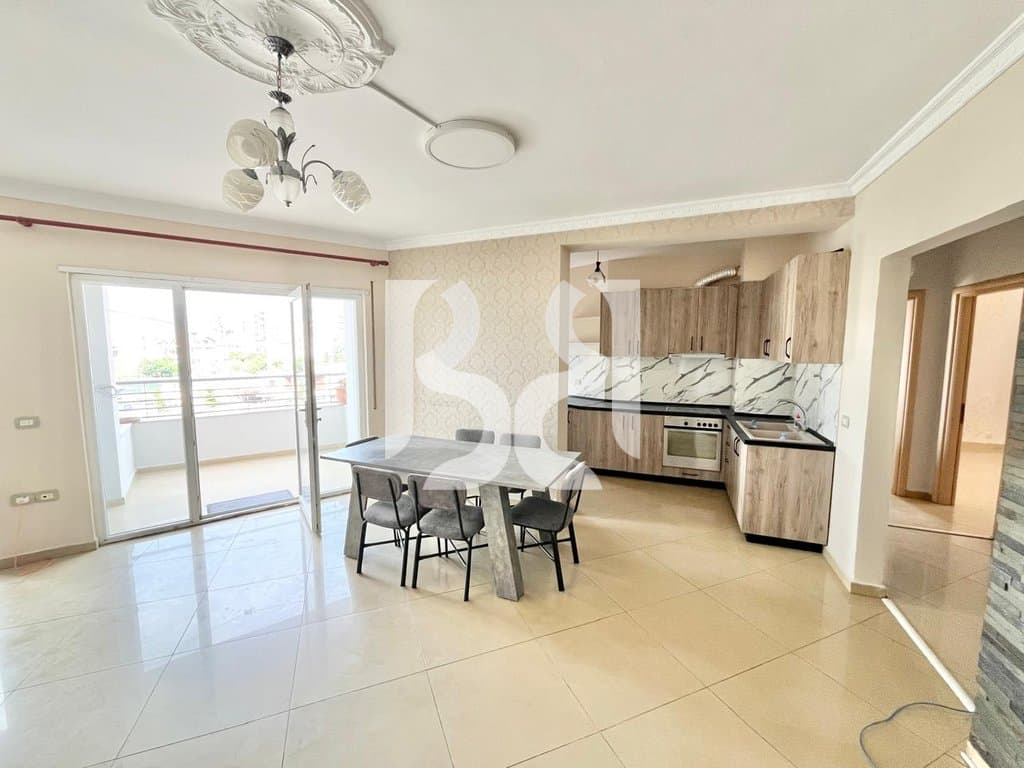 *APARTAMENT 3+1+2 TUALETE+1 BALLKON ME QIRA, ASTIR PRANE BAR OSLO*