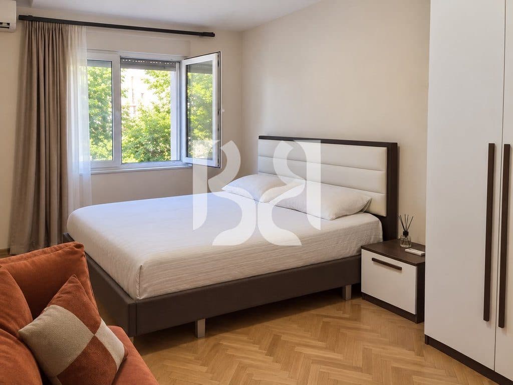 APARTAMENT 2+1+BALLKON ME QIRA AFER KAFE FLORA, RRUGA E DURRESIT 3
