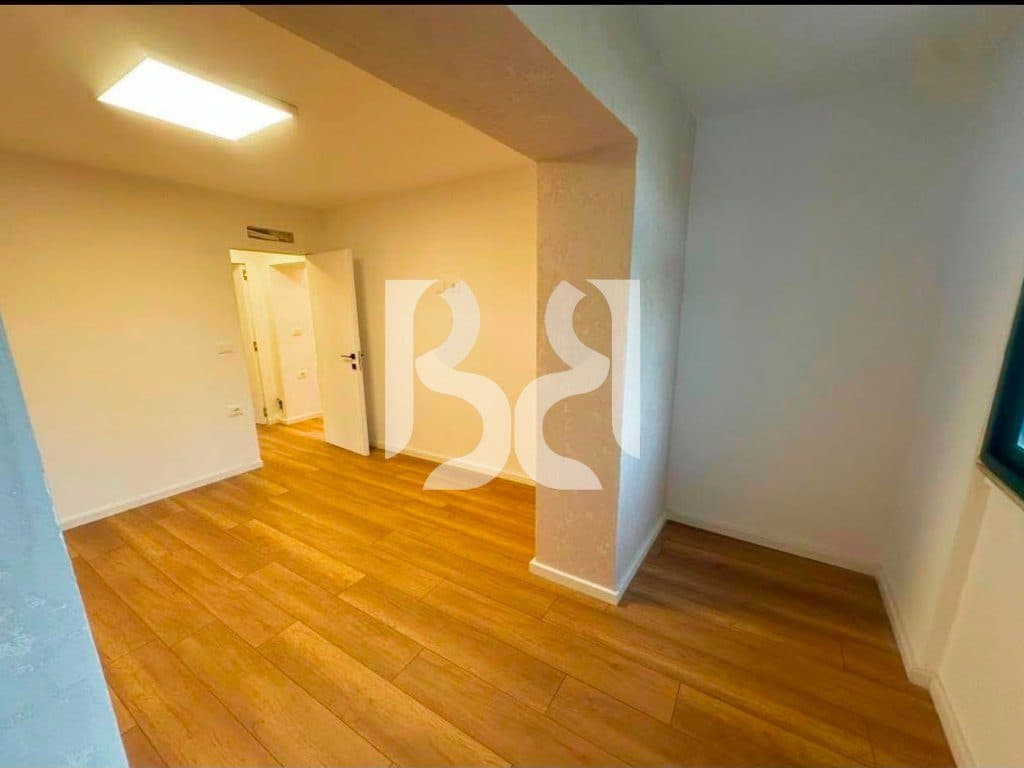 Ambient për Zyra ose Klinikë me Qira pranë Maternitetit të Ri, Tiranë | 78 m² | Kati 1 2