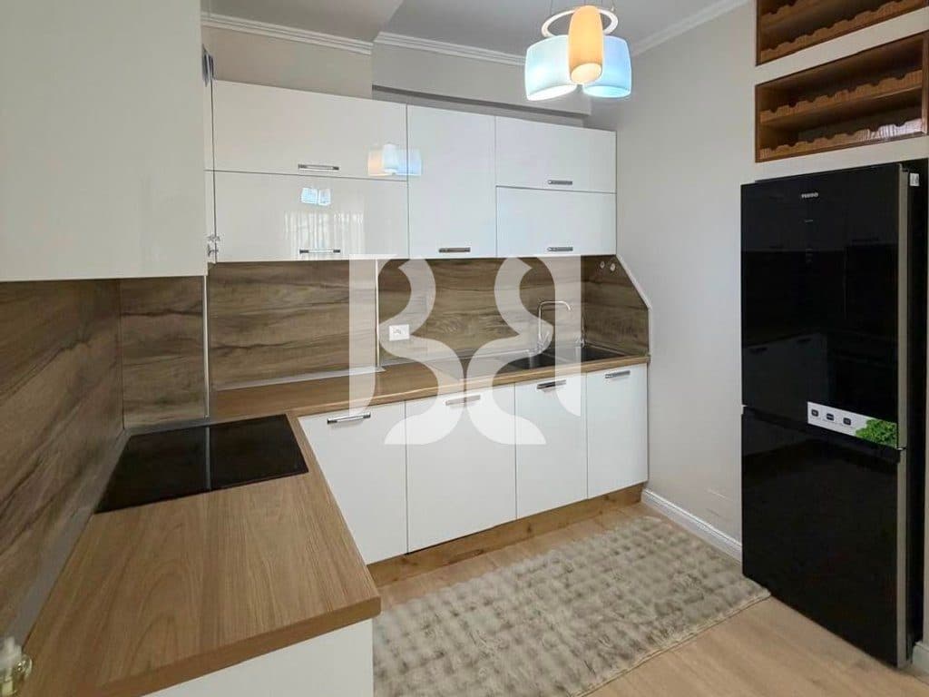Apartament 1+1 për Shitje te Kompleksi Golden Park | Përballë Spitalit Amerikan 3 4