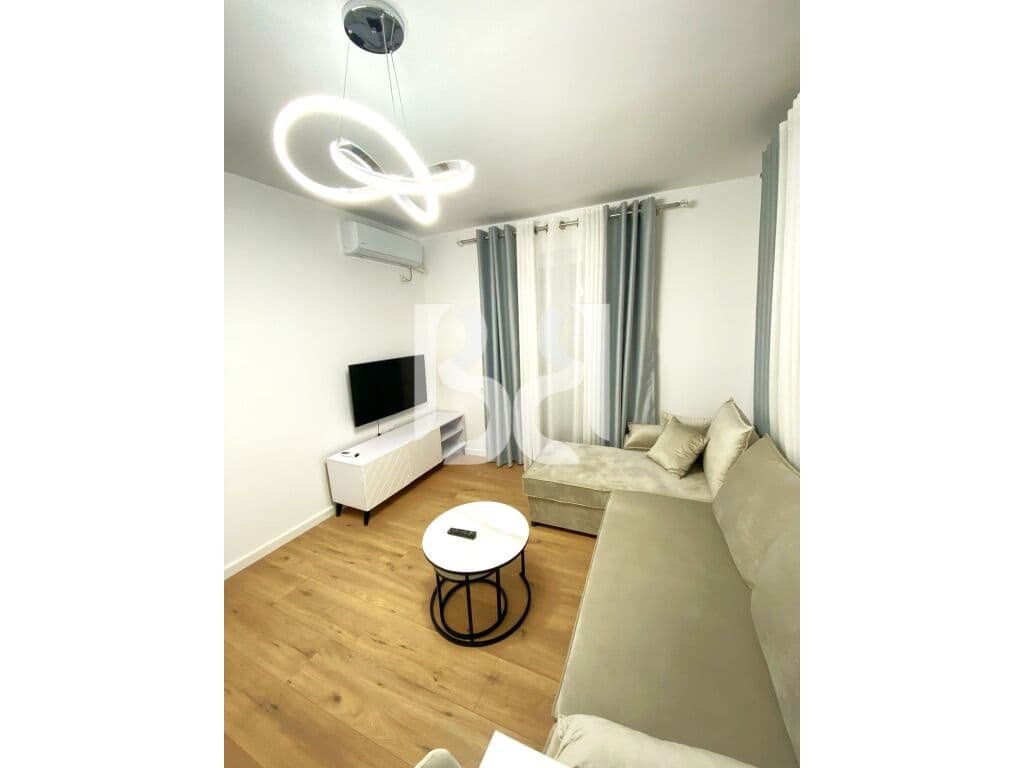 APARTAMENT ME QIRA TE RRUGA E DURRESIT 2+1 PRANE ZOGUT TE ZI 2
