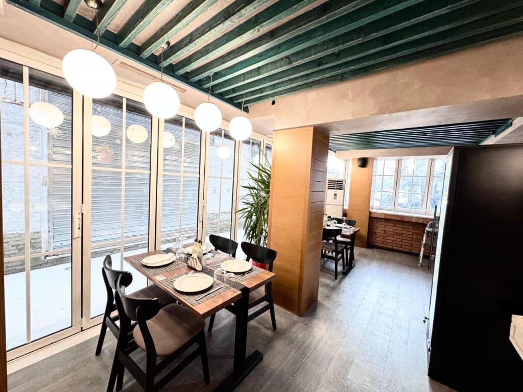 JAPIM BAR RESTORANT PESHKU ME QIRA TE RRUGA E DURRESIT