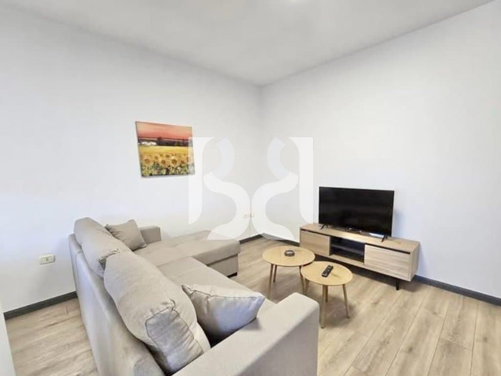 Apartament 2+1 me Qira në Komunën e Parisit Lokacion Premium** 3