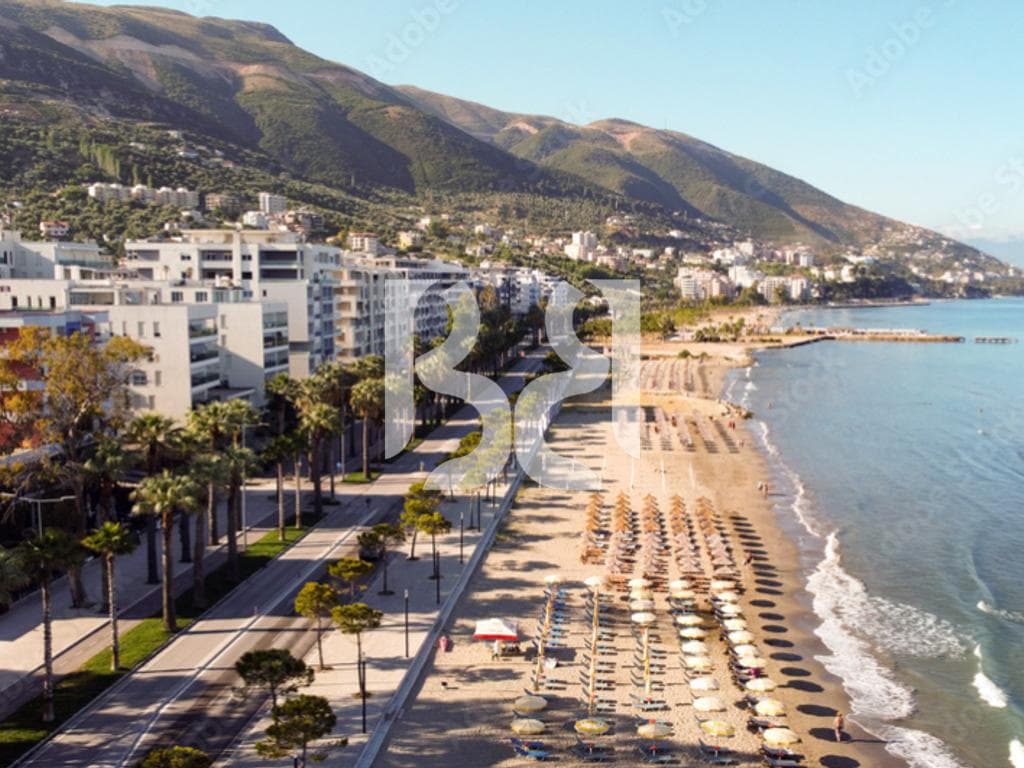 *GARZONIERE NE SHITJE VLORE, LUNGOMARE