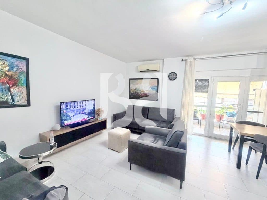 APARTAMENT 2+1 ME QERA TE RRUGA NAIM FRASHERI 2