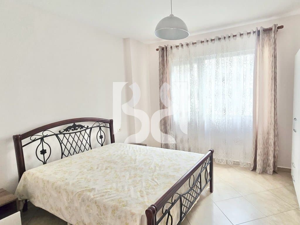 APARTAMENT ME QERA 2+1+2 TE ISH PARKU 4
