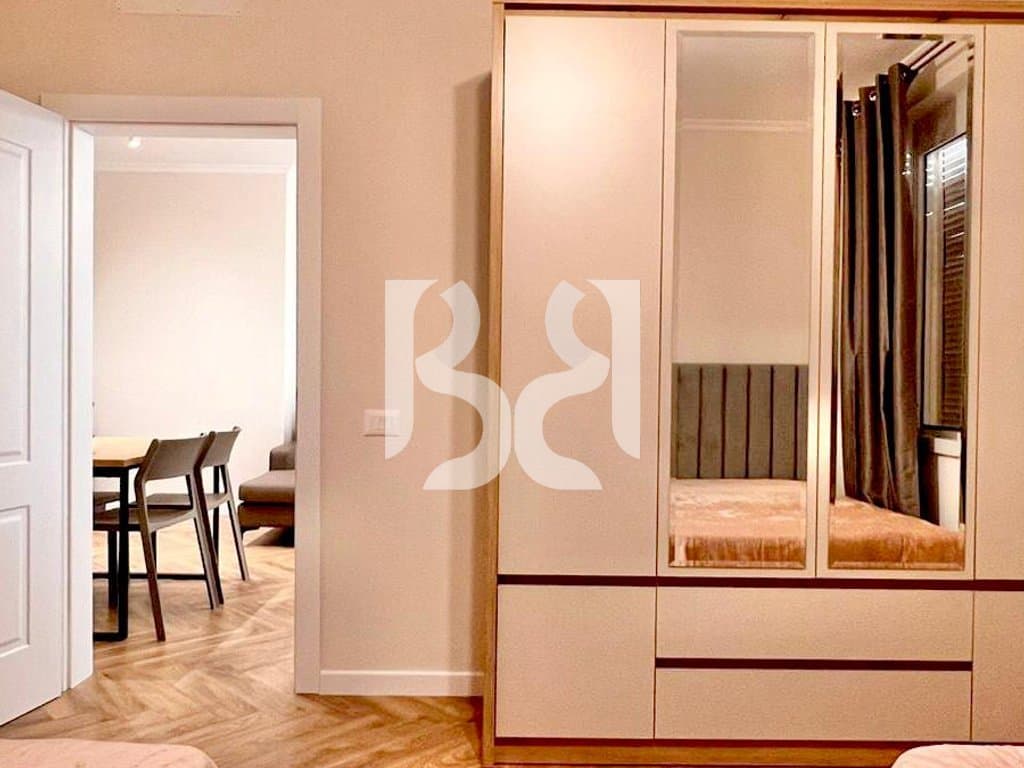 JEPET APARTAMENT 2+1+2 ME QIRA NE RRUGEN E KAVAJES PRANE KISHES KATOLIKE * 4