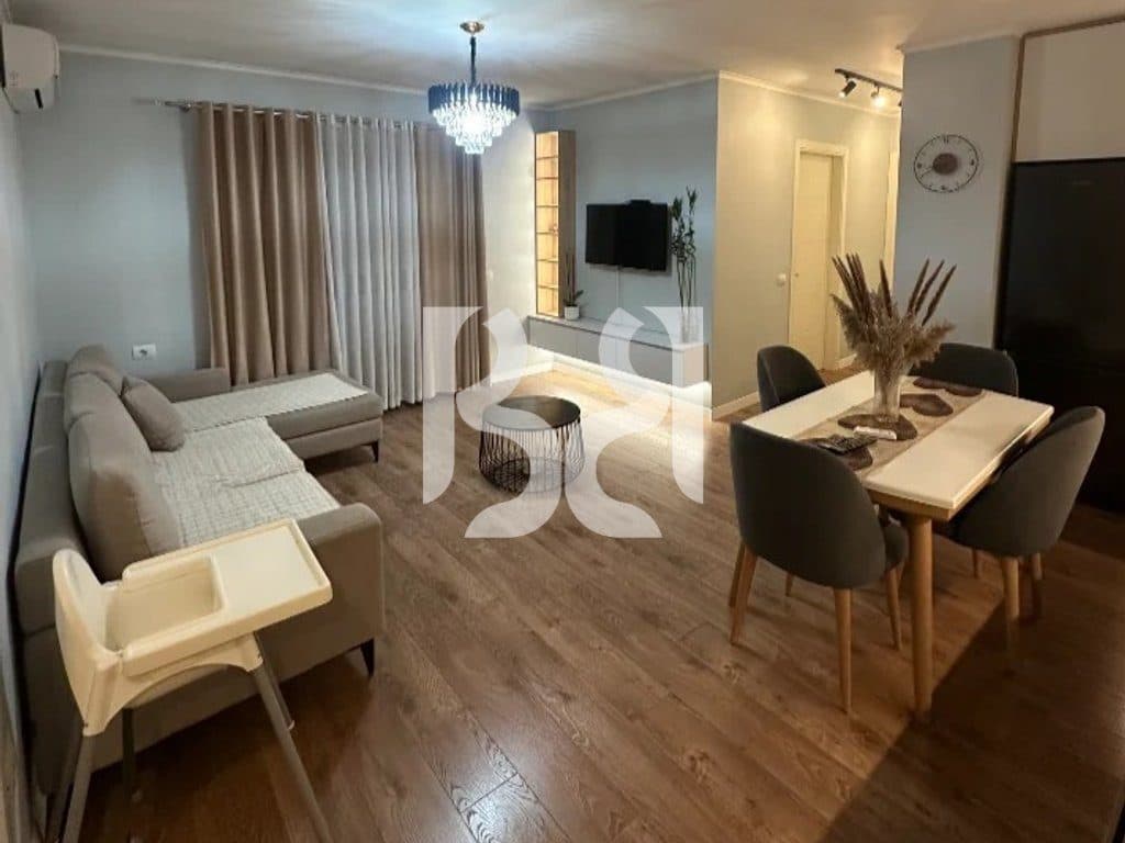 APARTAMENT ME QERA 2+1 TE MISTO MAME,YZBERISH**