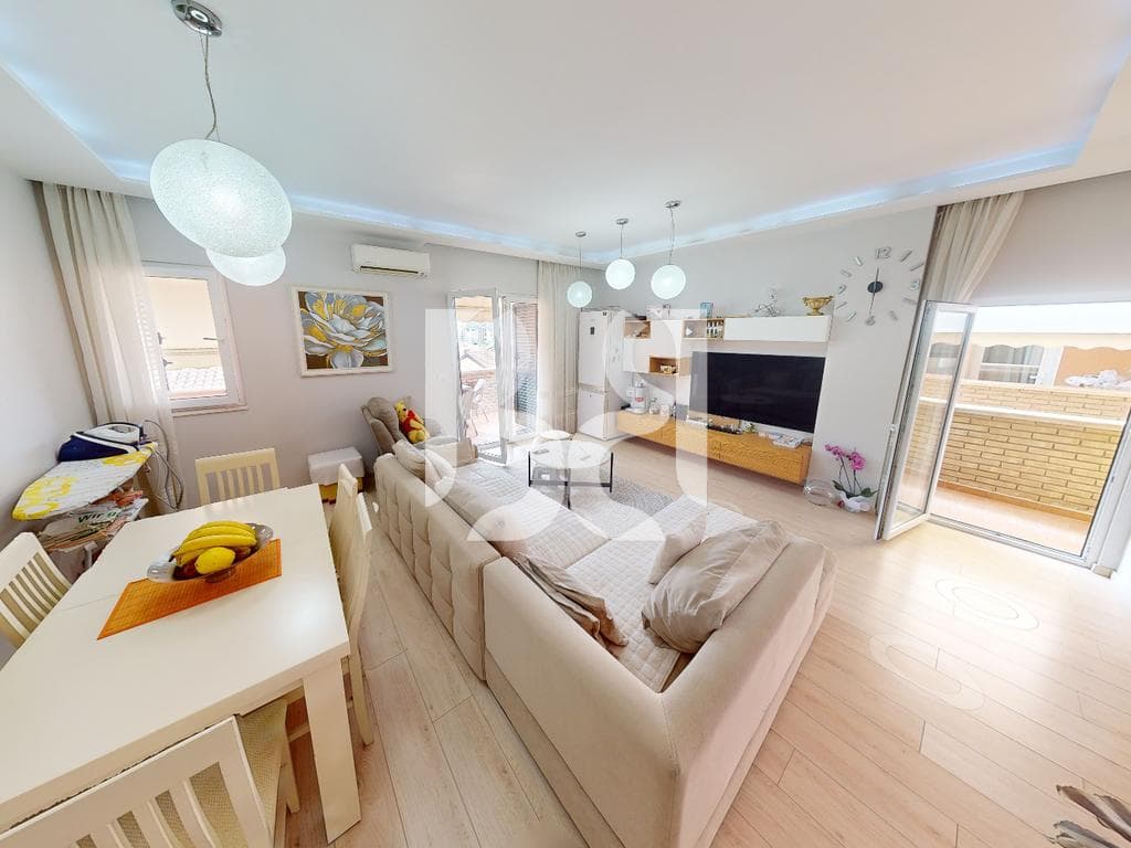APARTAMENT 2+1+2+2 BALLKONE +VERANDE TE LIQENI I THATE PRANE RADISSON HOTEL