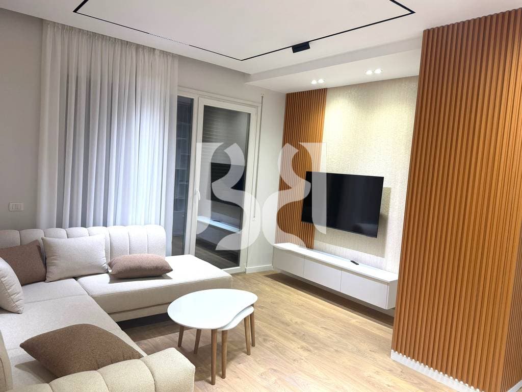 Apartament 2+1+2 me Qira te Rruga 5 Maji, Tiranë *