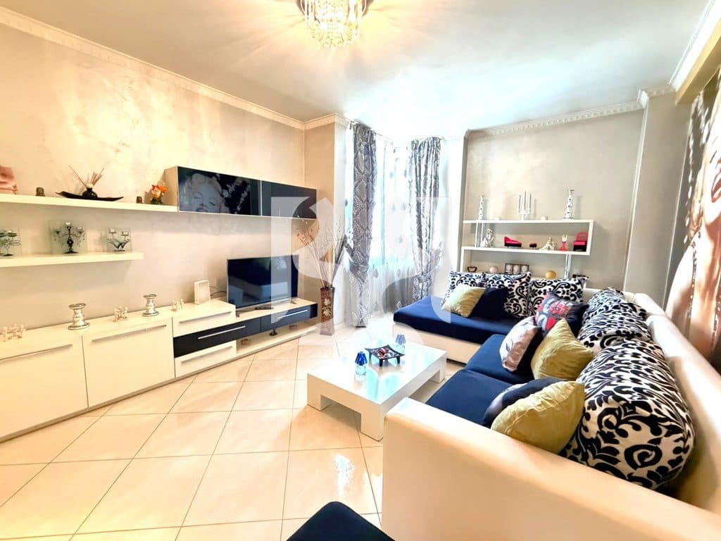 APARTAMENT ME QERA 1+1 TE ISH TREGU ELEKTRIK