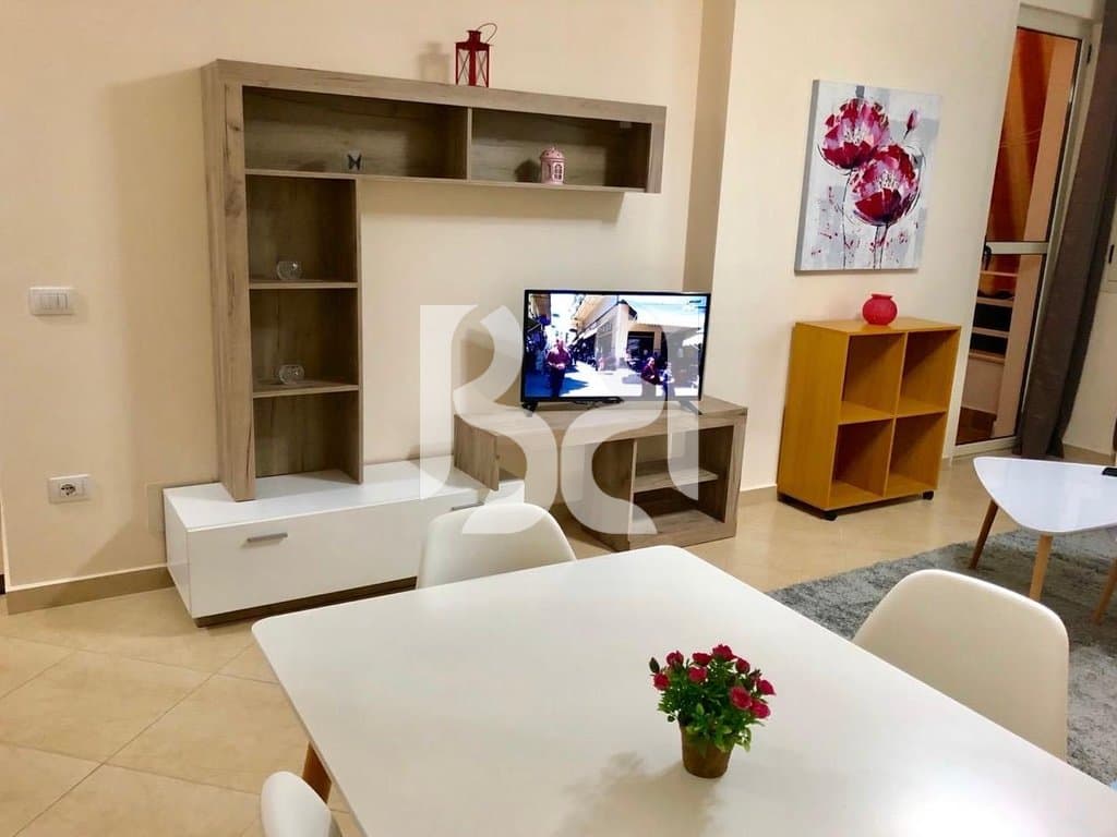APARTAMENT ME QIRA 1+1+BALLKON ASTIR PRANE AZA 4