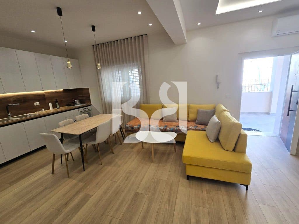 Shtëpi Private me Qira pas Shkollës Harry Fultz – 309 m² | Oborr i Madh | 2 Parkime