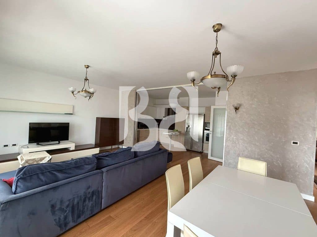 APARTAMENT ME QIRA 3+1 NË KOMPLEKSIN NOBIS, LIQENI ARTIFICIAL, TIRANË