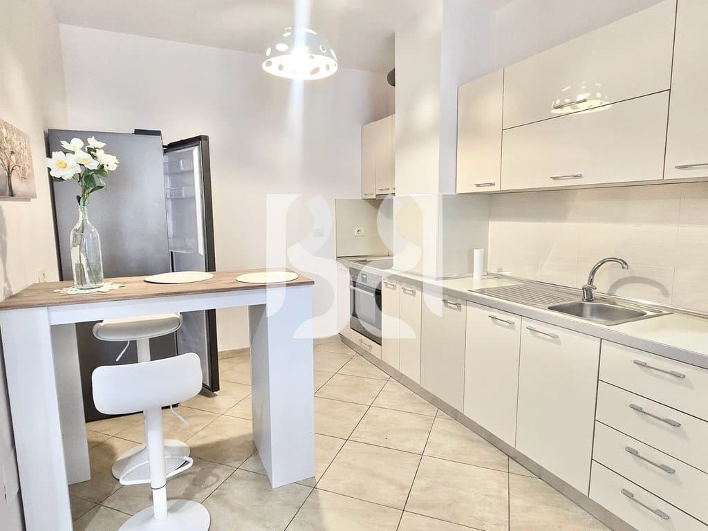 APARTAMENT ME QERA 2+1+2 TE ISH PARKU 3