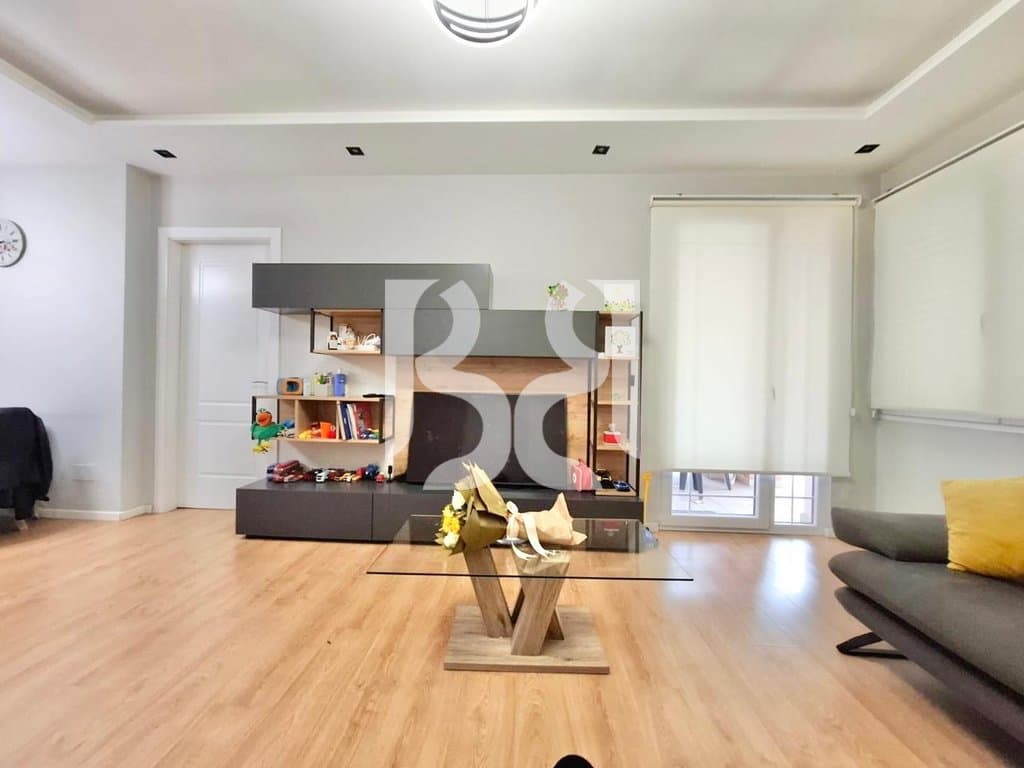 APARTAMENT ME QIRA 2+1 NE KOPESHTI BOTANIK ZOOLOGJIK 3
