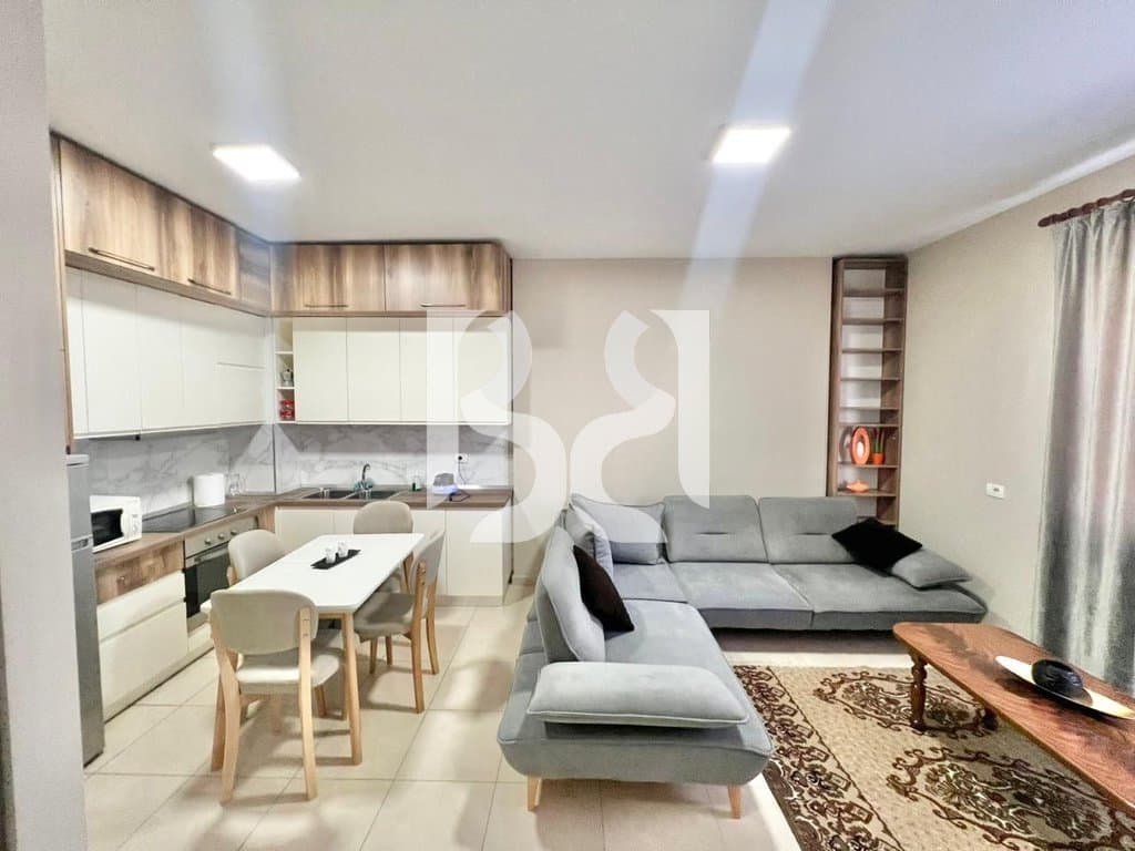 APARTAMENT ME QIRA 1+1+BALLKON TEK FUSHA E AVIACIONIT** 3
