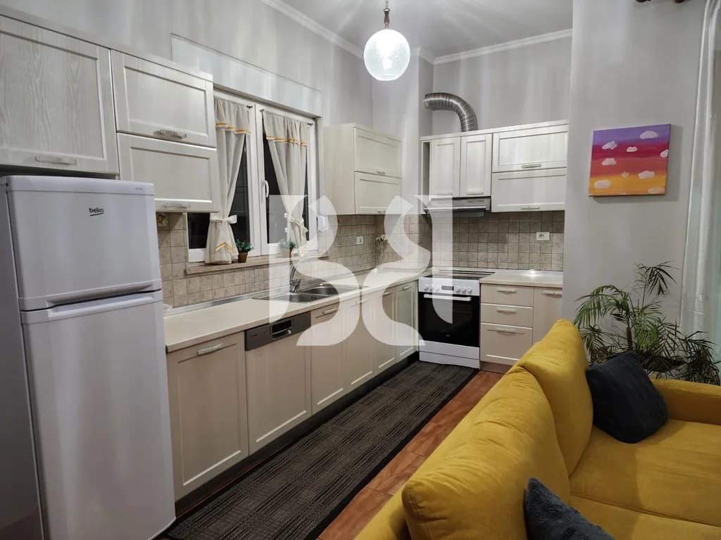 APARTAMENT ME QIRA ISH-PARKU TE RRUGA E KAVAJES 2+1+2 ME POST PARKIMI