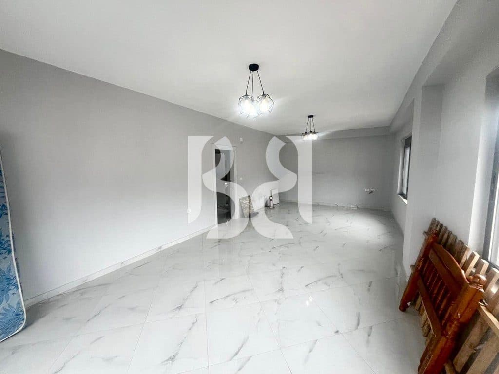 SHITET APARTAMENT 2+1+KUZHINE TE VECUAR ME PAMJE NGA LIQENI NË POGRADEC 3