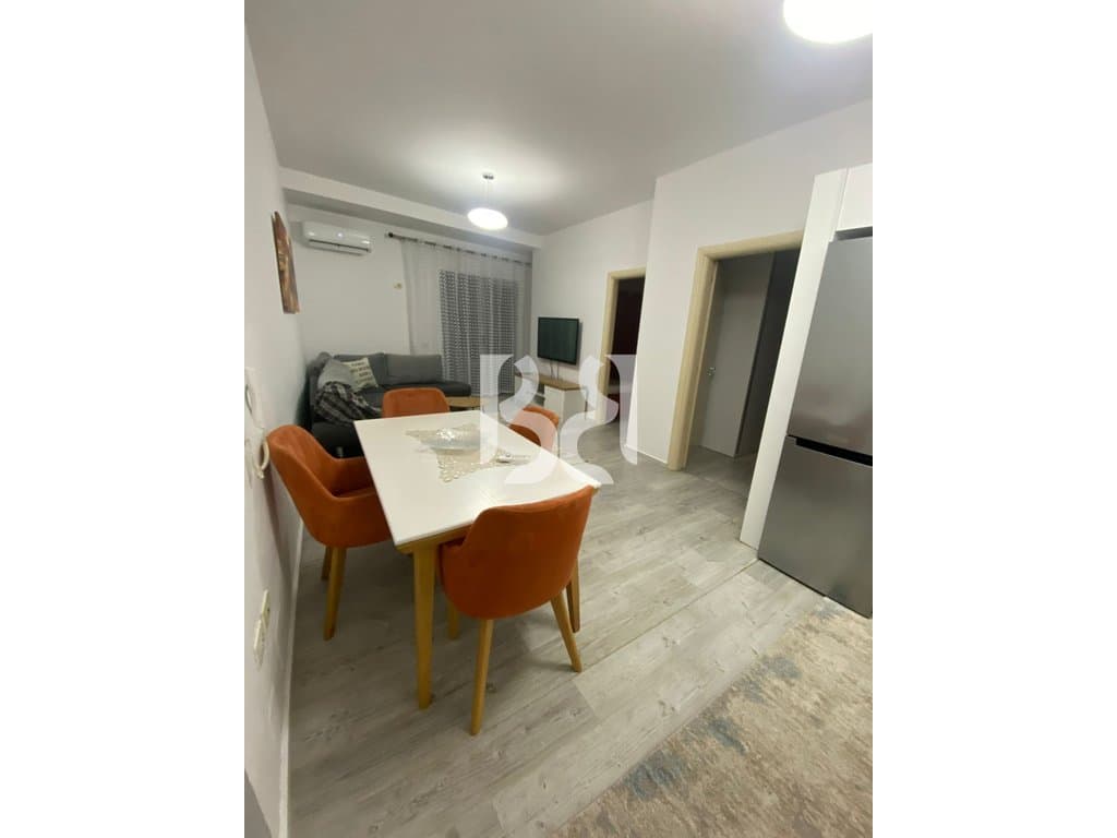 JEPET APARTAMENT ME QIRA 2+1 NE ZONEN E PAZARIT TE RI* 4