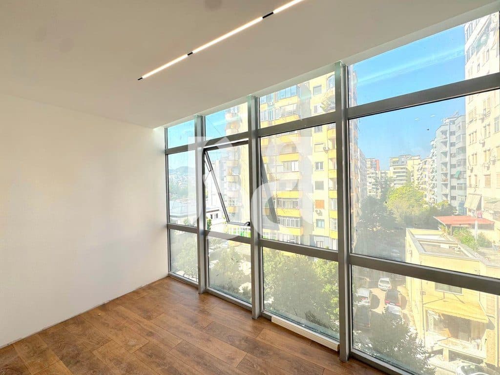 APARTAMENT 1+1 NË SHITJE 21 DHJETORI PRANË DREJTORISË SË TAKSAVE VENDORE 2