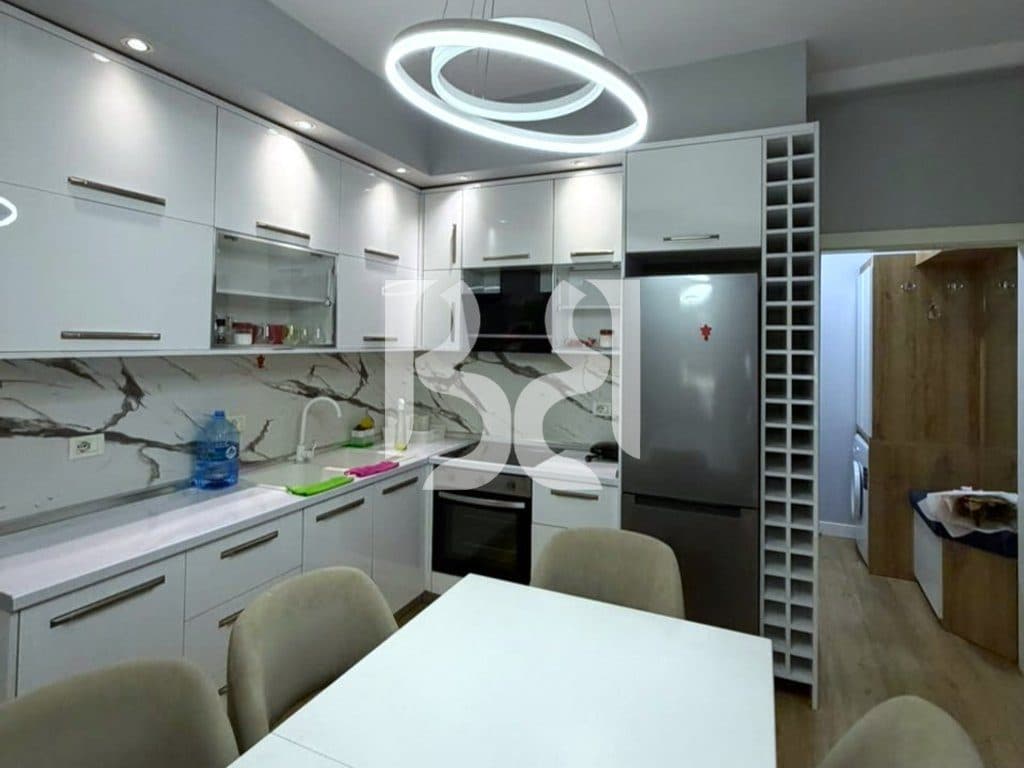 Apartament 2+1+2 me Qira te Ish-Fusha e Aviacionit | 75,000 Lekë Bruto 2