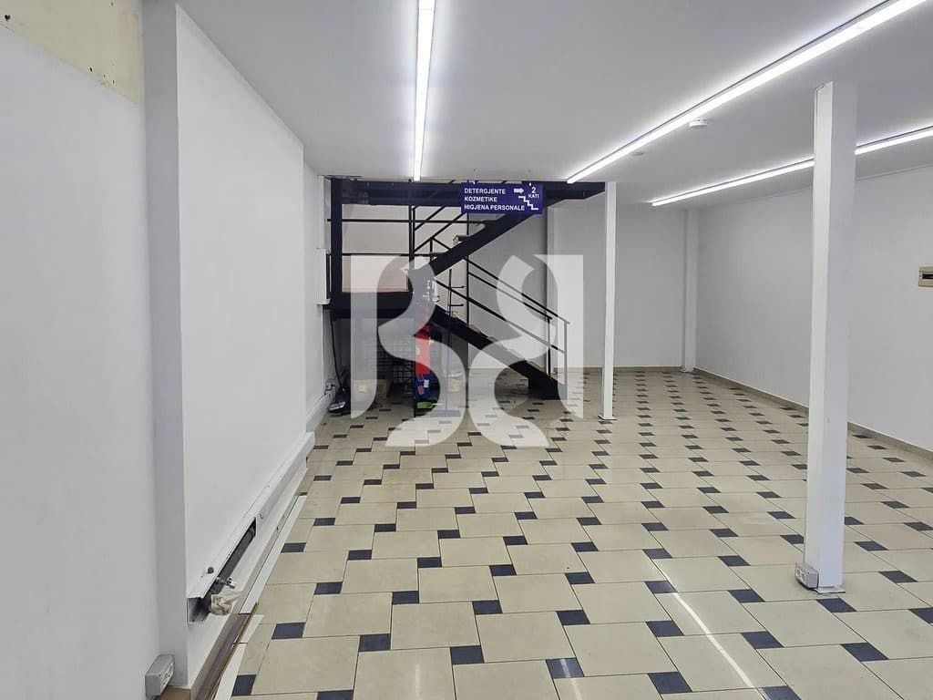 Ambient Duplex me Qira në Rrugën Islam Alla | 134 m² | Në Buzë të Rrugës 2