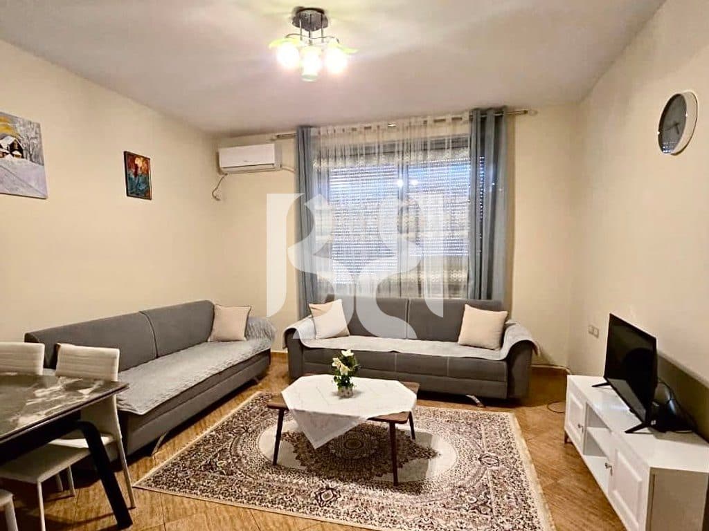 Apartament 2+1 me Qira te Rruga e Kosovarëve | Kati 5
