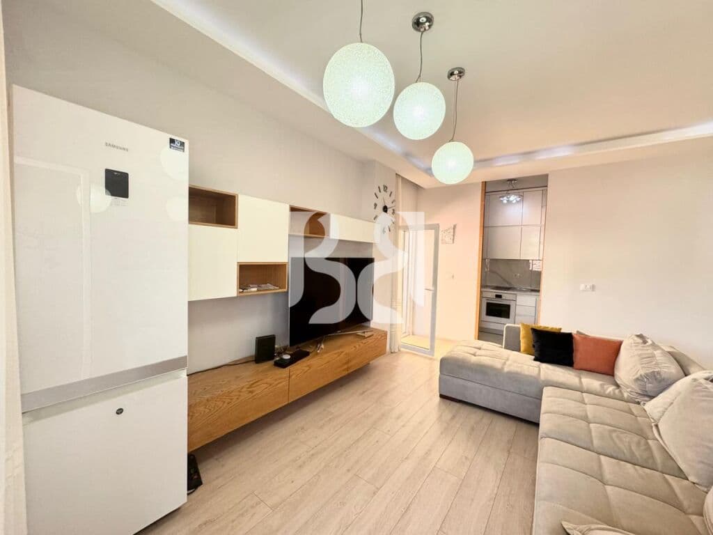 APARTAMENT NE SHITJE TE LIQENI I THATE KOMPLEKSI VENETO 2+1+2 PRANE RADISON HOTEL / BLIHET DHE ME KREDI 3