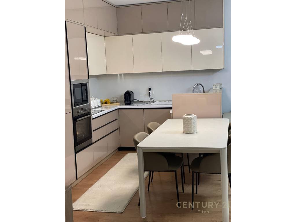 Jepet me qira apartament 3+1+2+parkim ne Fiori Di Bosko 2