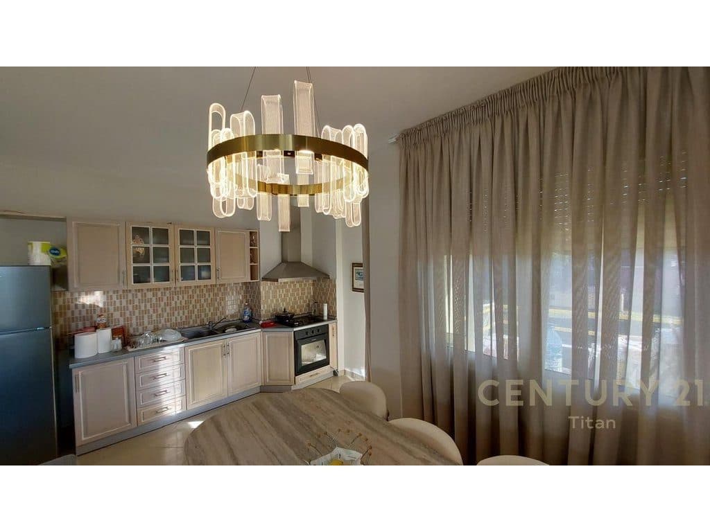 Shitet apartament 2+1 te Mali i Robit 4