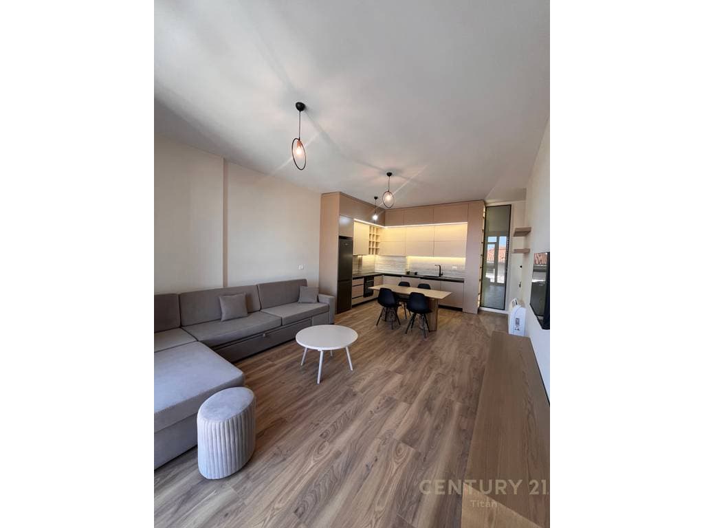 Jepet me qira apartament i ri 2+1+1 tualet, ne rrugen Siri Kodra, prane Hotel Meridian! 2