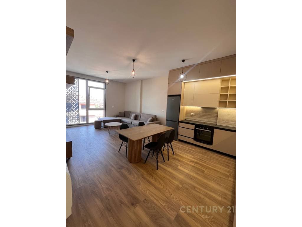 Jepet me qira apartament i ri 2+1+1 tualet, ne rrugen Siri Kodra, prane Hotel Meridian!