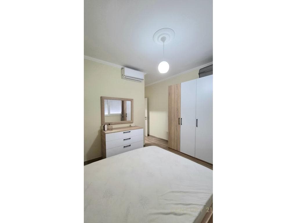 JEPET ME QERA APARTAMENT 2+1+2 NË DON BOSKO ! 3