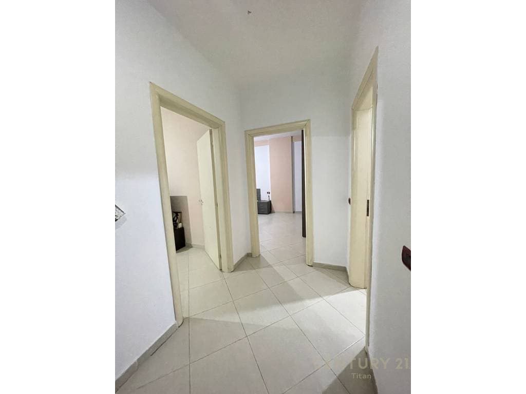 Apartament 1+1 per shitje ne Astir. 2