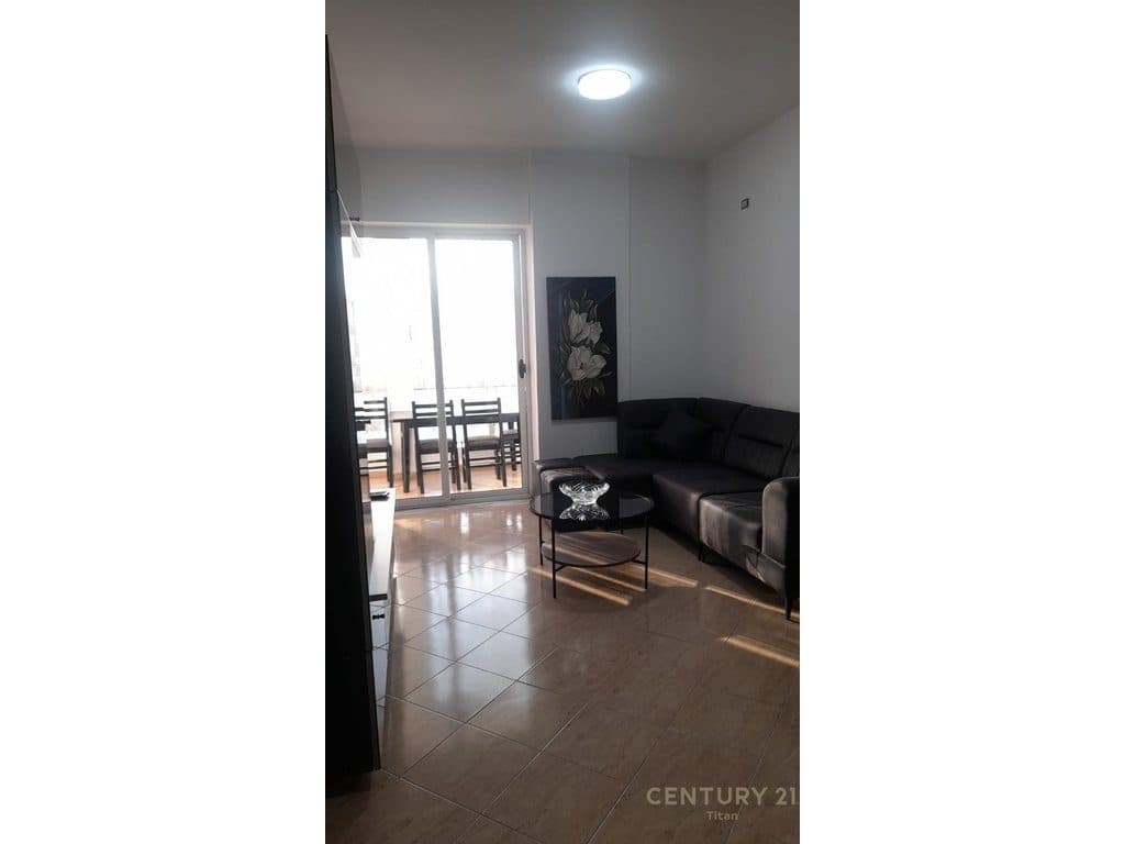 Apartament 2+1 per qira prane Restorant Fresku.