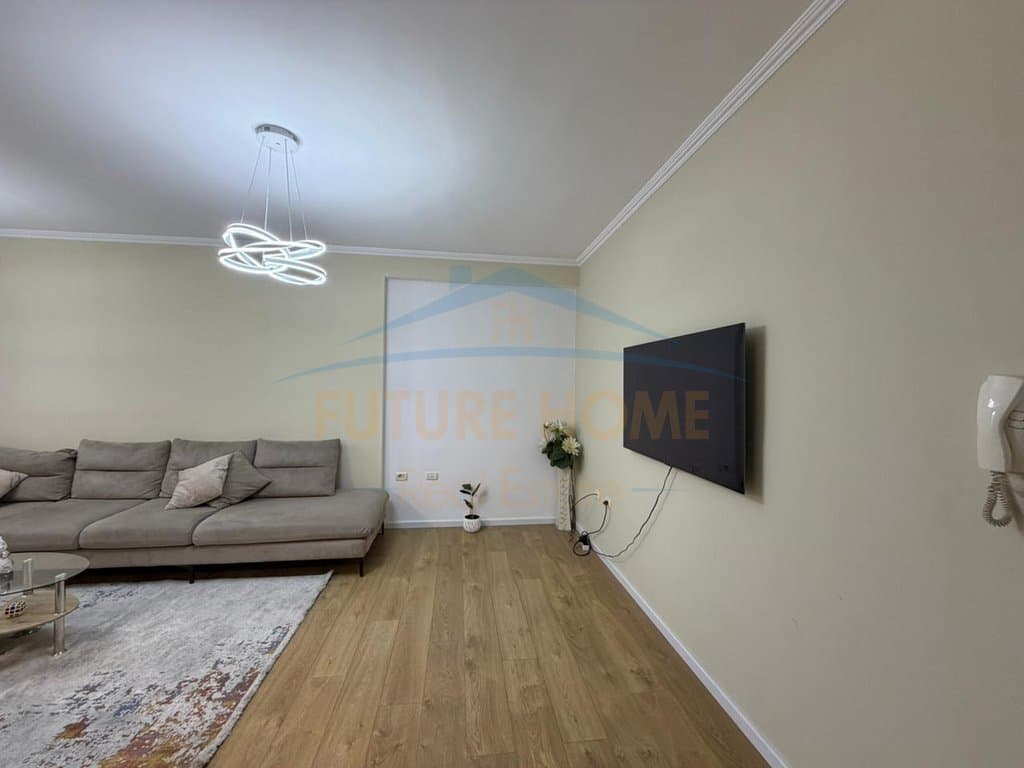 Shitet, Apartament 2+1+2 , Unaza e Re