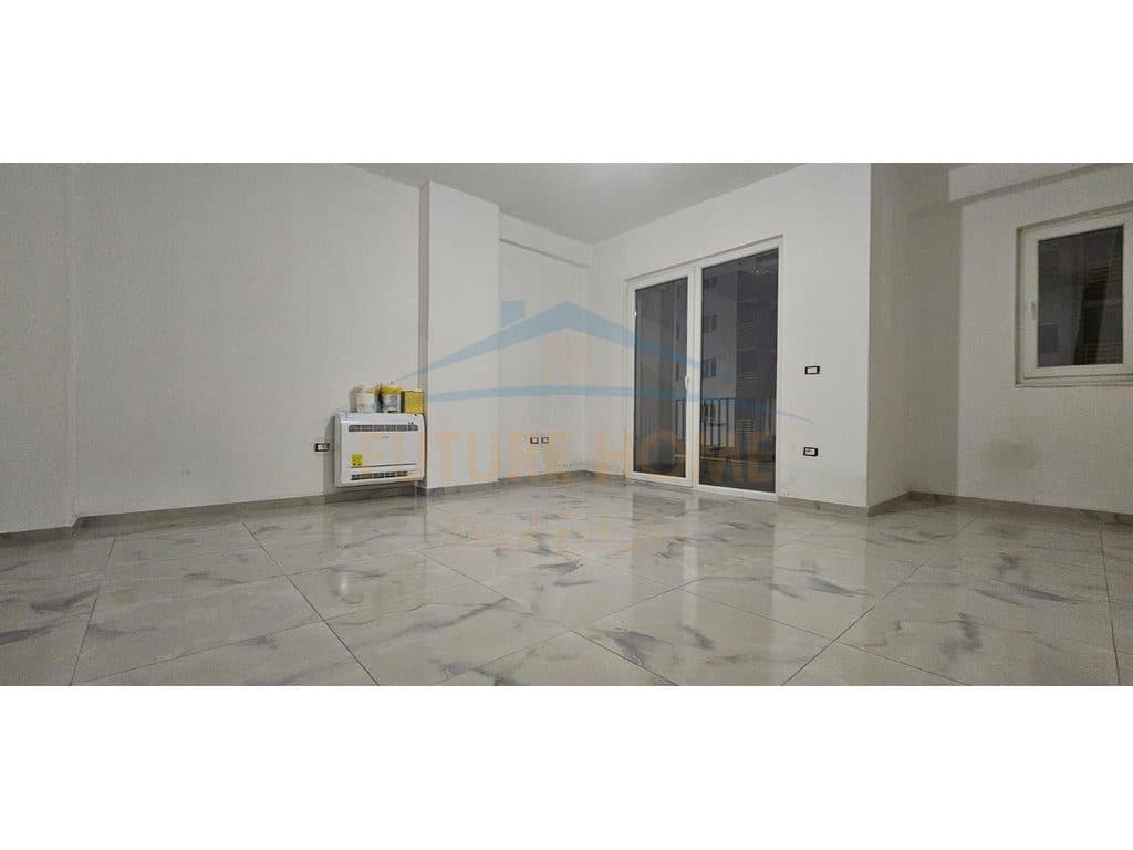 Qera, Ambient Biznesi, Rruga Dritan Hoxha 4
