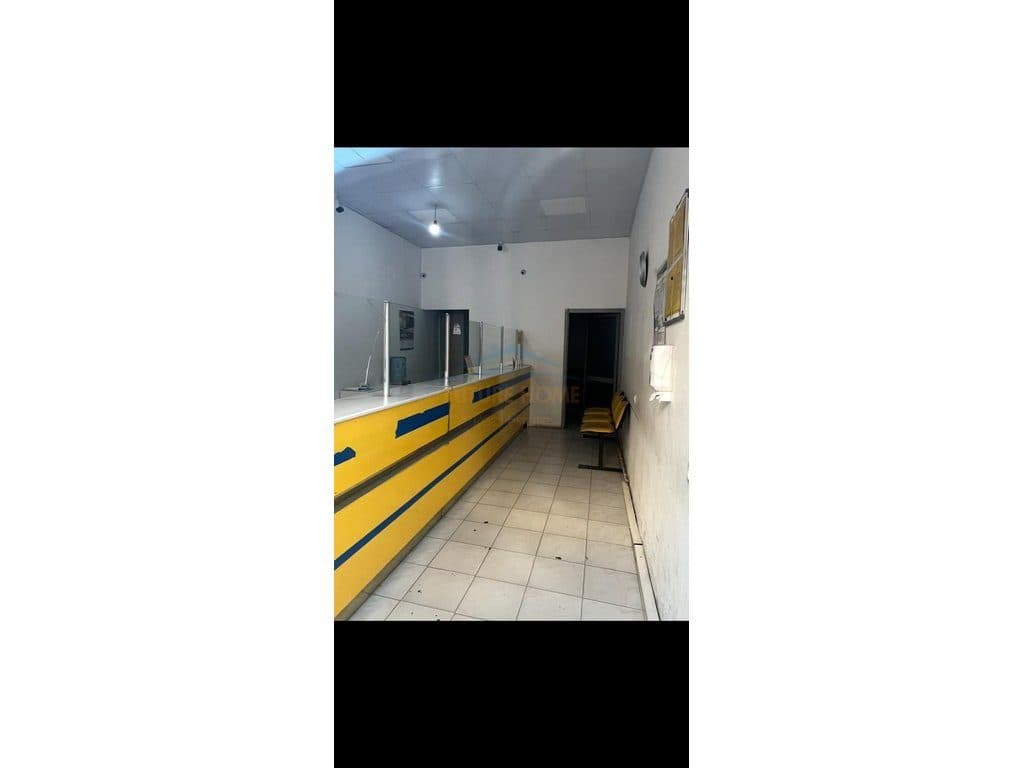 Shitet, Ambient Biznesi, Laprakë, Tiranë