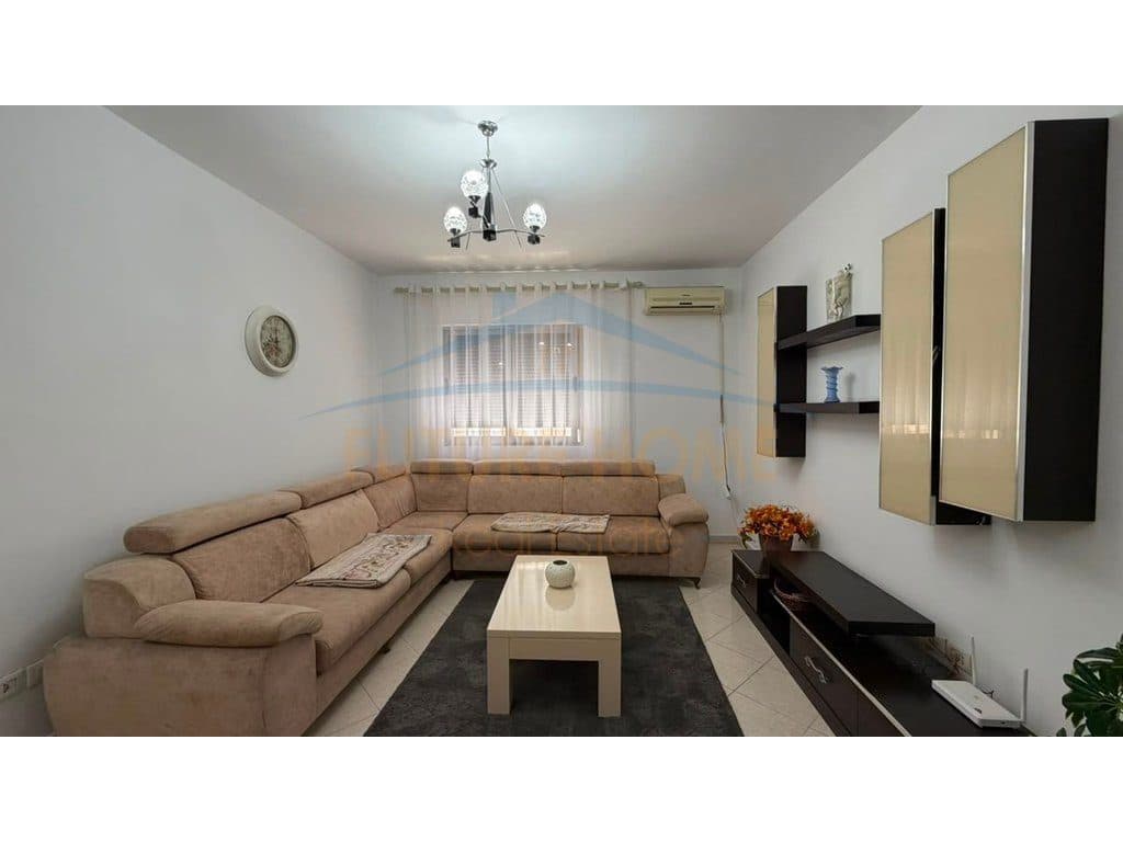 Shitet Apartament 3+1+2 ne Astir, Unaza e Re