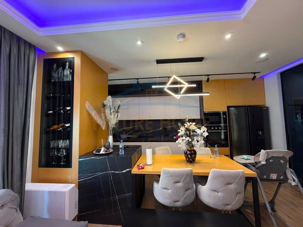 Shitet, Apartament 2+1+Post Parkimi, Ish-Fusha e Aviacionit 3